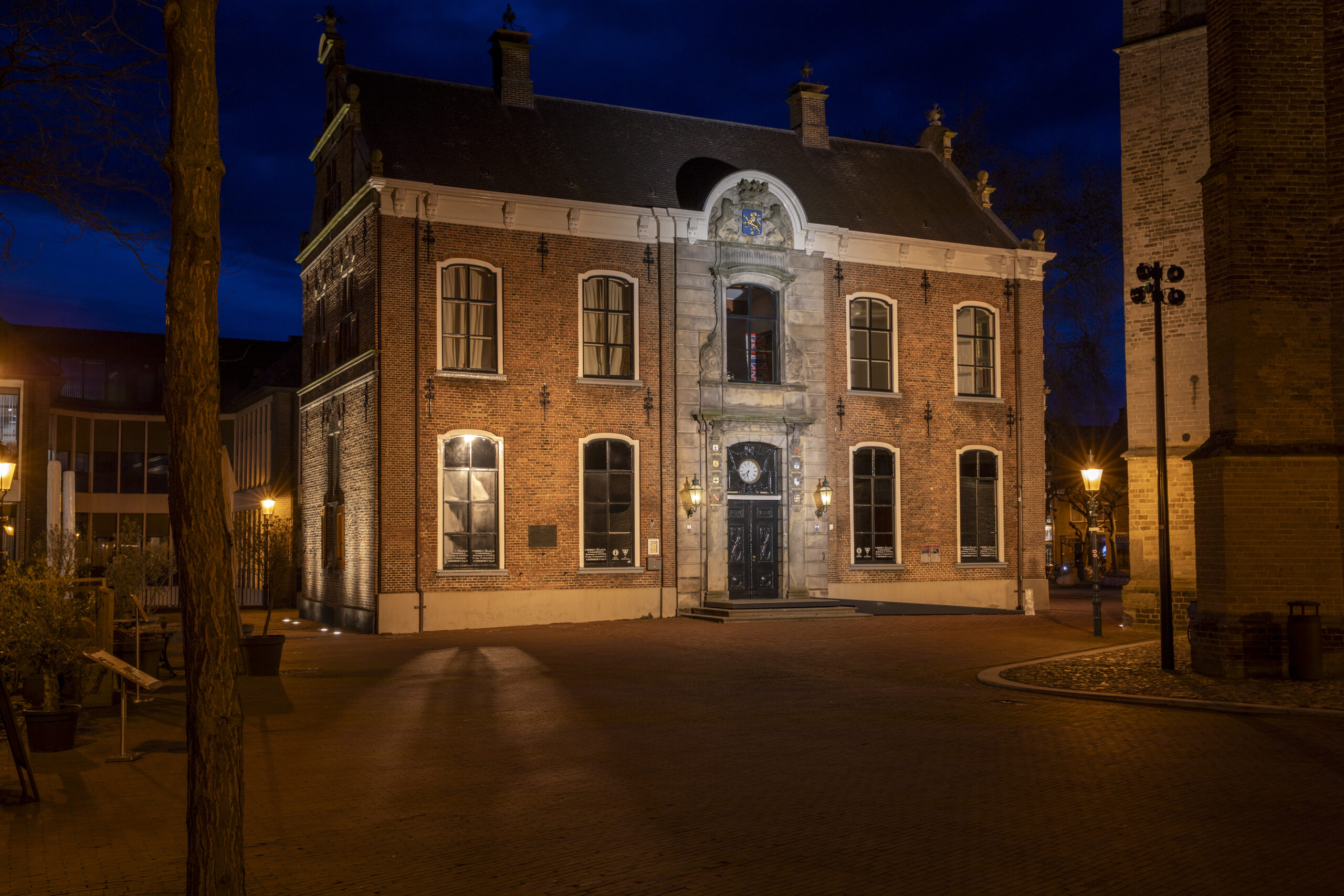 Illuminatie Grote of Sint Gudulakerk en oude Raadhuis Lochem