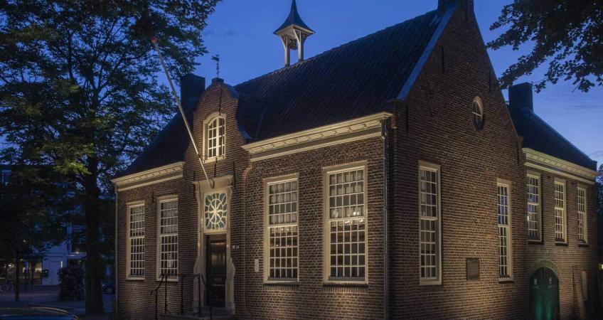 Illuminatie voormalig raadhuis Son & Breugel