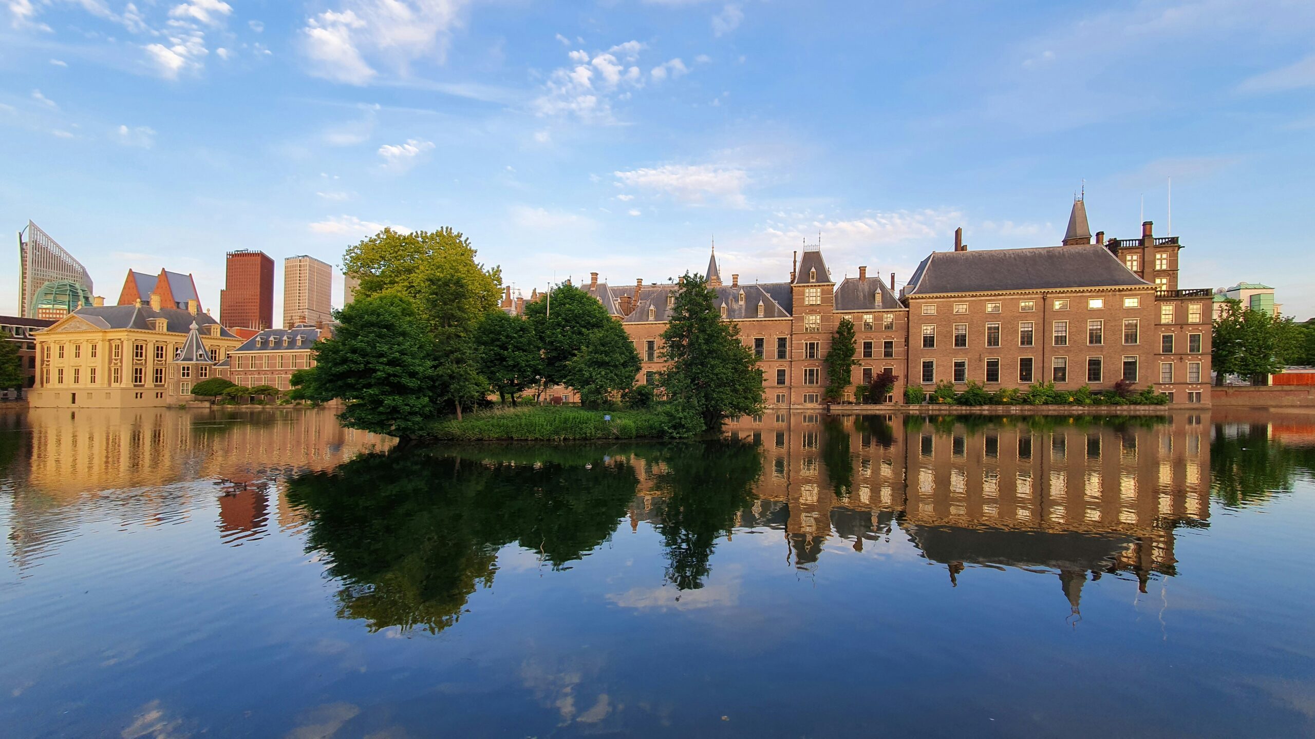 Industrielicht verlicht Binnenhof