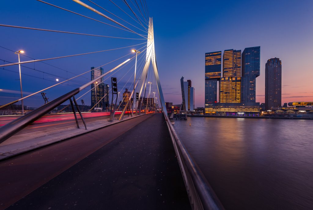 Erasmusbrug verlicht