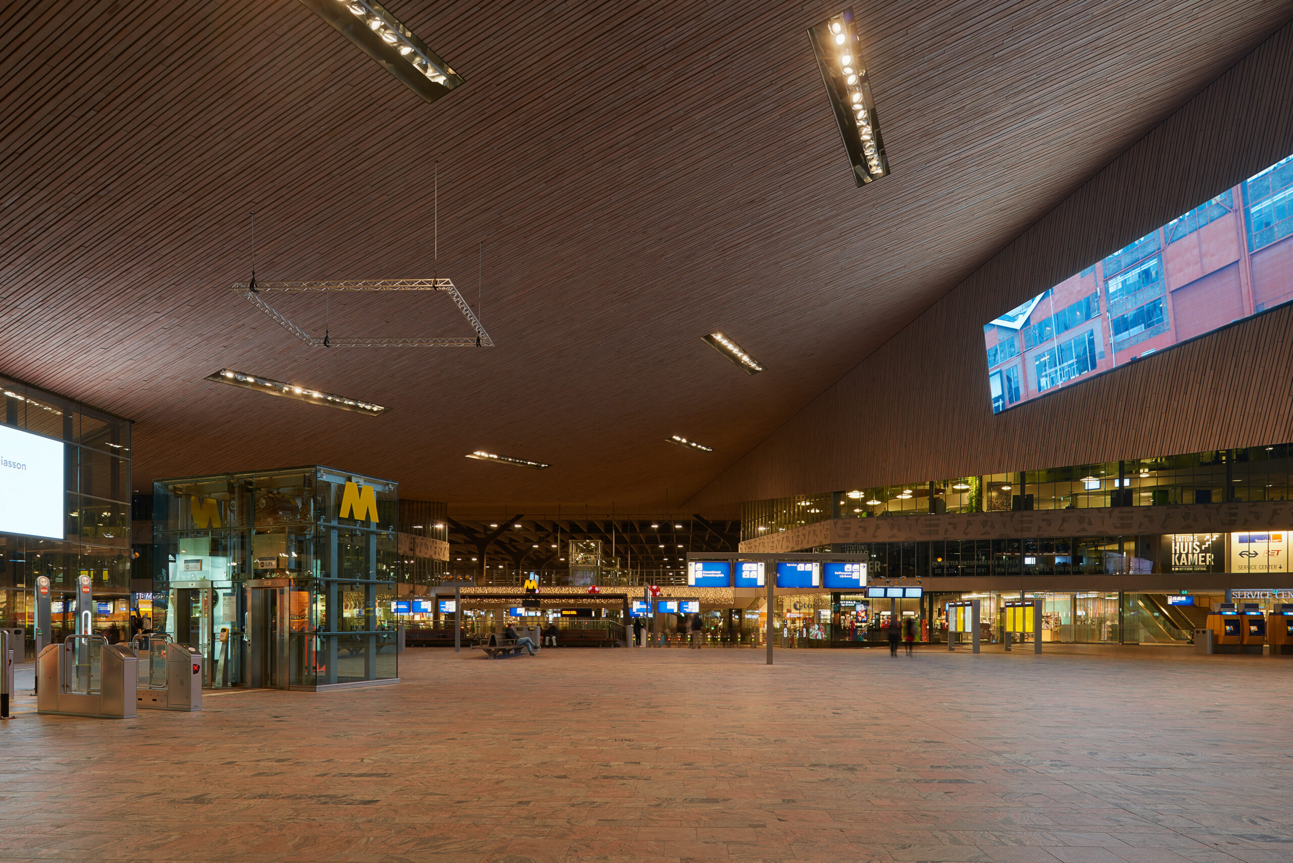 Verlichting Centraal station Rotterdam
