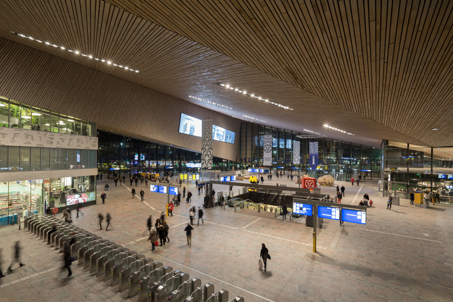 Rail stationverlichting CS Rotterdam 3