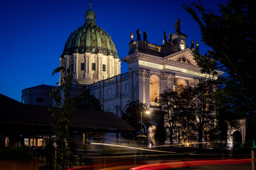 illuminatie Basiliek Oudenbosch