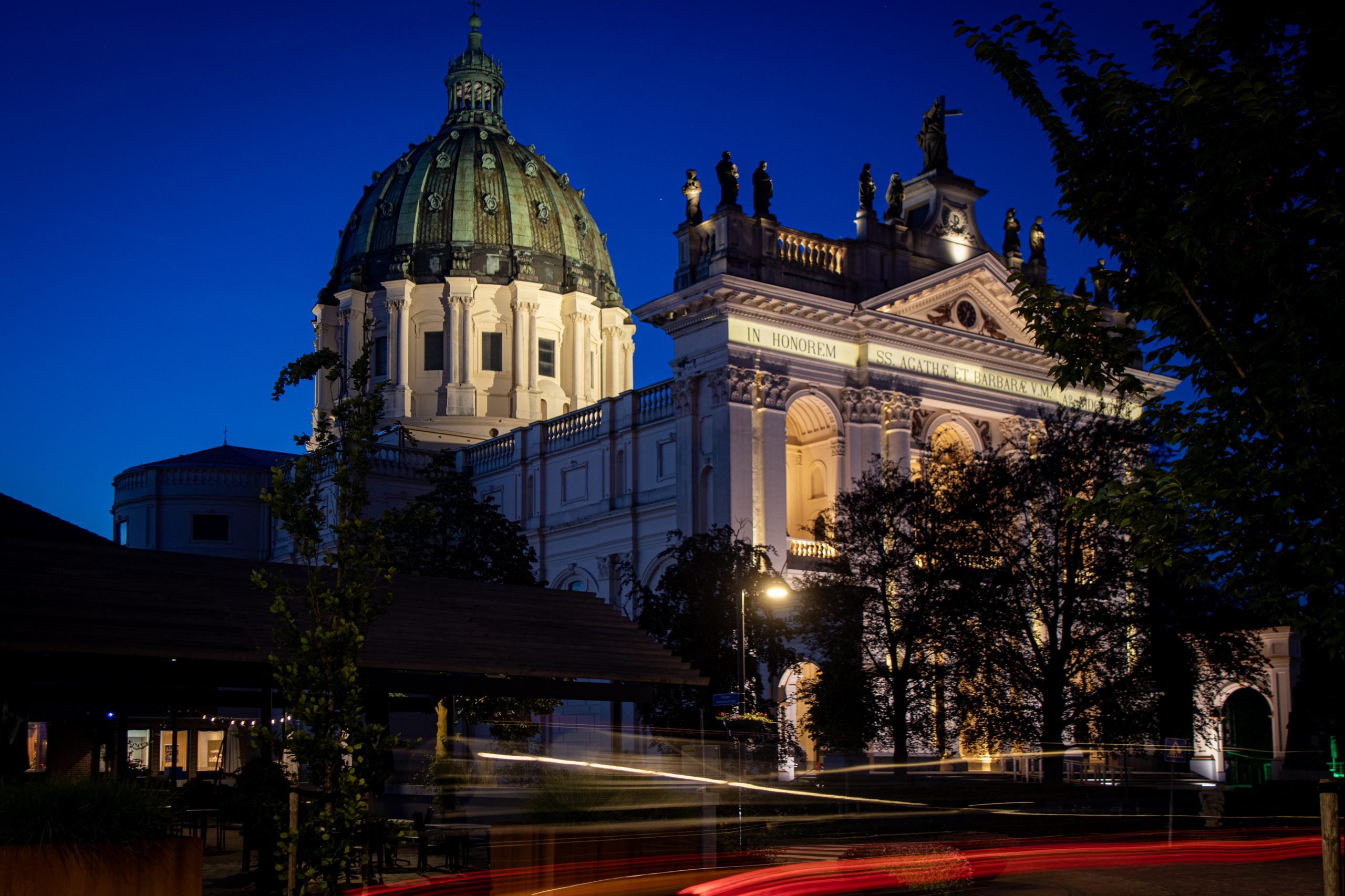 illuminatie Basiliek Oudenbosch